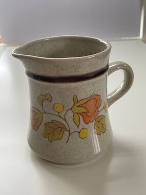 Vintage - Cream pot - Pot à lait Floral Patterned  with Orange Design - Monterey